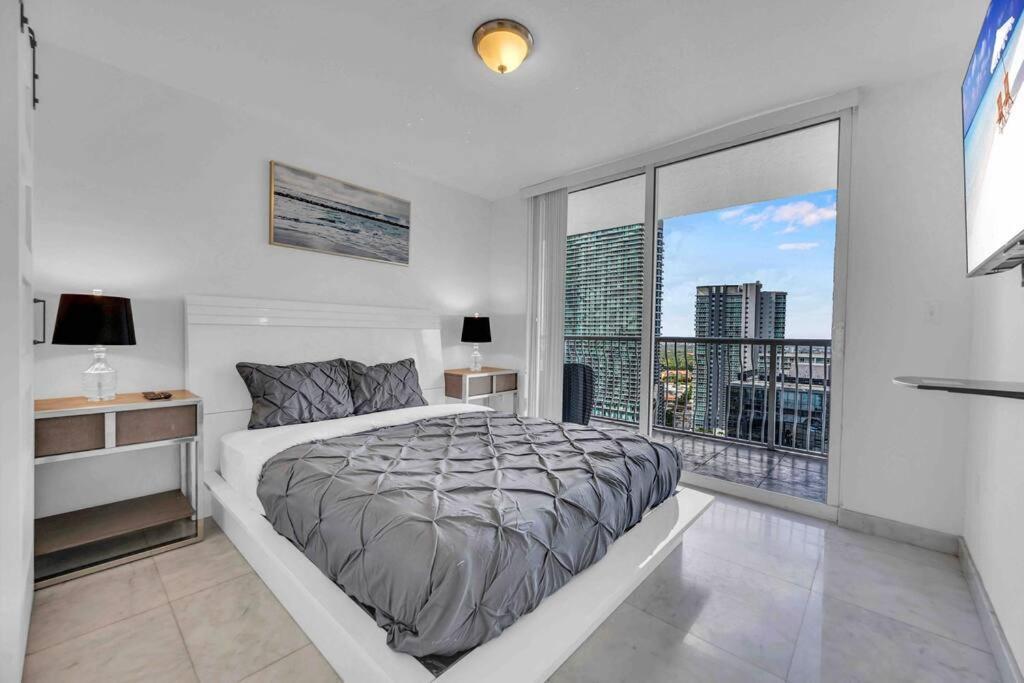 Iconic High Floor 3 Bedrooms In The Heart Of Miami Dış mekan fotoğraf